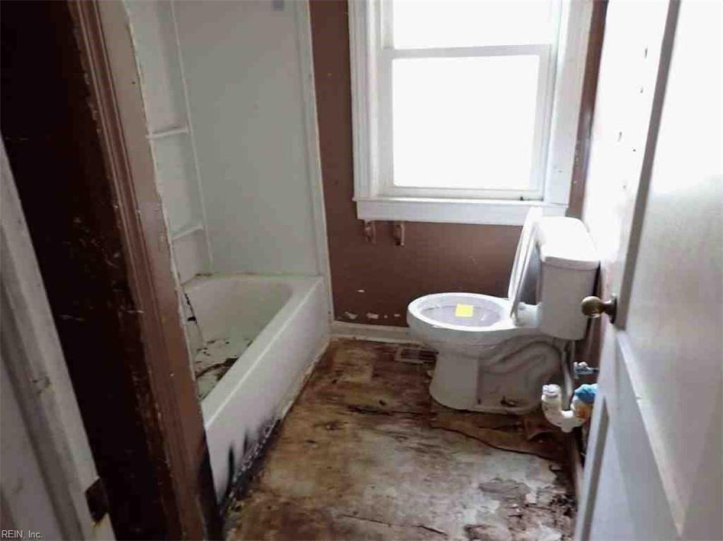 Photo 7 of 14 residential for sale in Chesapeake virginia Photo 7 of 14 residential for sale in Chesapeake virginia