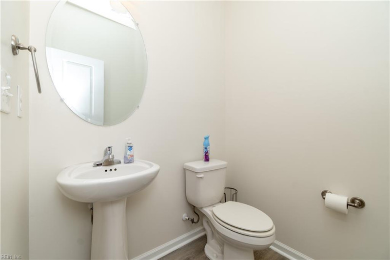 Photo 17 of 45 residential for sale in Moyock virginia