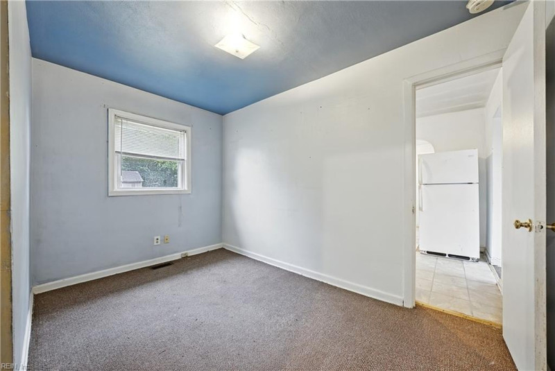 Photo 16 of 21 residential for sale in Portsmouth virginia