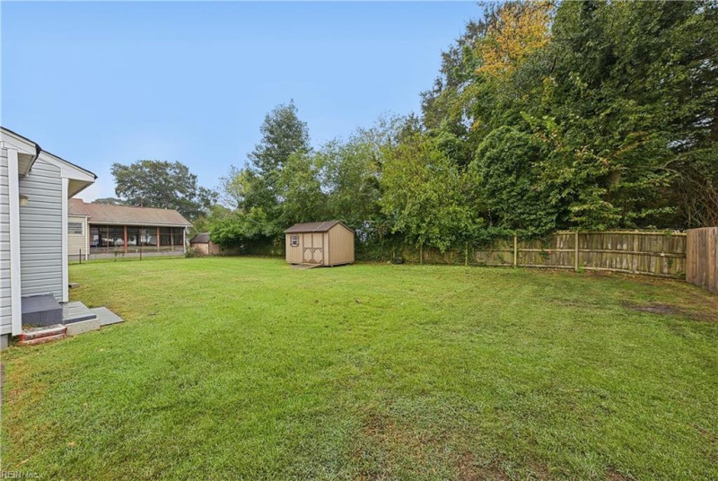 Photo 17 of 21 residential for sale in Portsmouth virginia