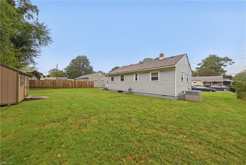 Photo 19 of 21 residential for sale in Portsmouth virginia