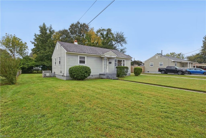 Photo 2 of 21 residential for sale in Portsmouth virginia