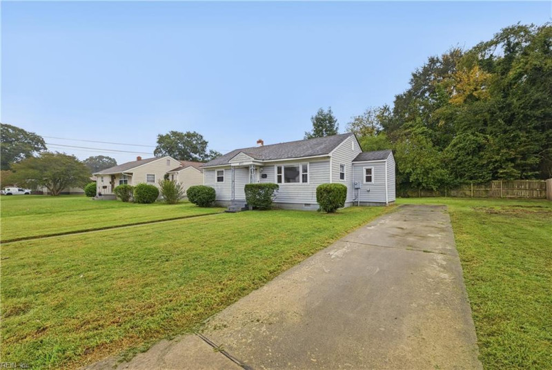 Photo 4 of 21 residential for sale in Portsmouth virginia