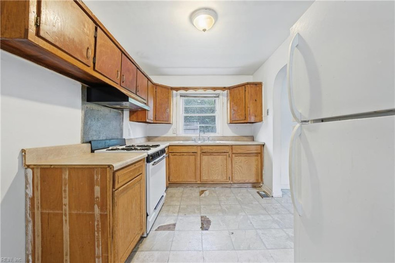 Photo 9 of 21 residential for sale in Portsmouth virginia