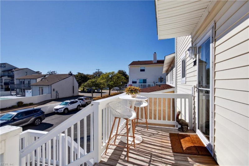 Photo 3 of 46 residential for sale in Hampton virginia