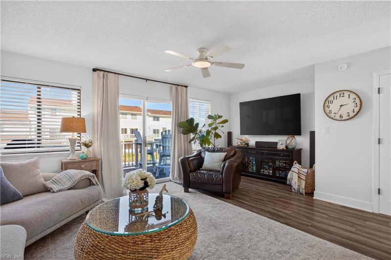 Photo 8 of 46 residential for sale in Hampton virginia