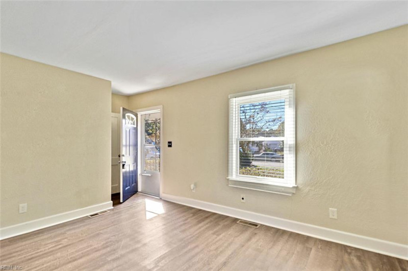 Photo 3 of 29 residential for sale in Norfolk virginia