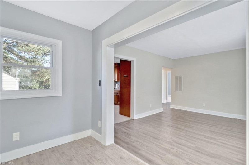 Photo 7 of 29 residential for sale in Norfolk virginia