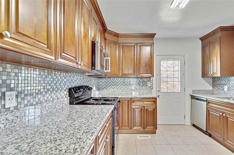 Photo 8 of 29 residential for sale in Norfolk virginia