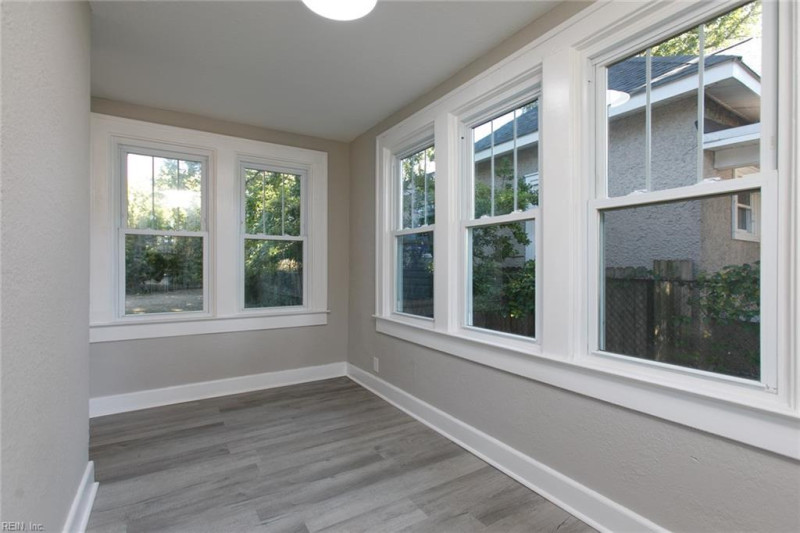 Photo 13 of 50 residential for sale in Hampton virginia