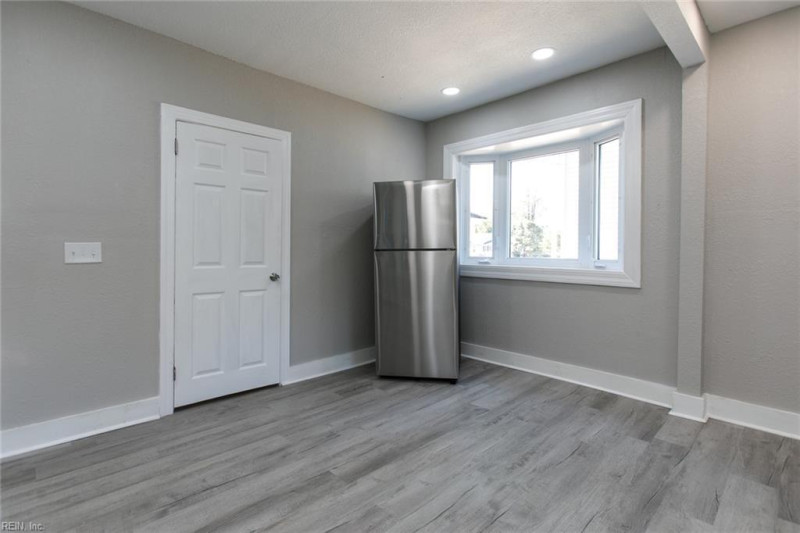 Photo 20 of 50 residential for sale in Hampton virginia