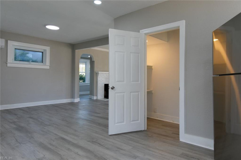Photo 21 of 50 residential for sale in Hampton virginia