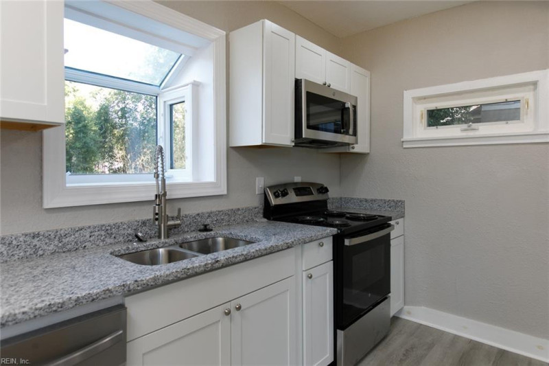 Photo 22 of 50 residential for sale in Hampton virginia