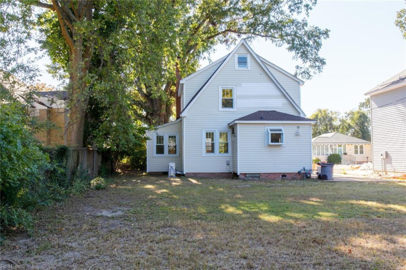 Photo 3 of 50 residential for sale in Hampton virginia