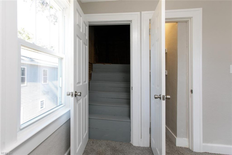 Photo 31 of 50 residential for sale in Hampton virginia