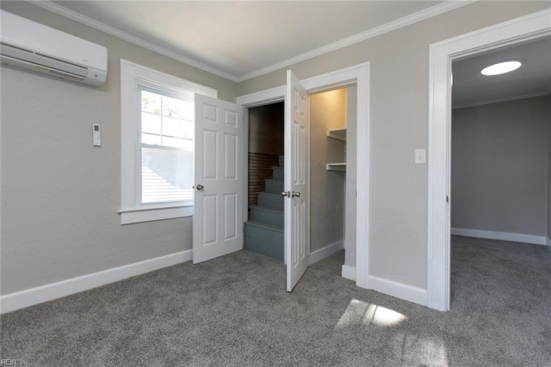 Photo 32 of 50 residential for sale in Hampton virginia