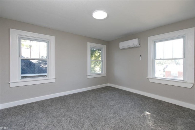 Photo 37 of 50 residential for sale in Hampton virginia