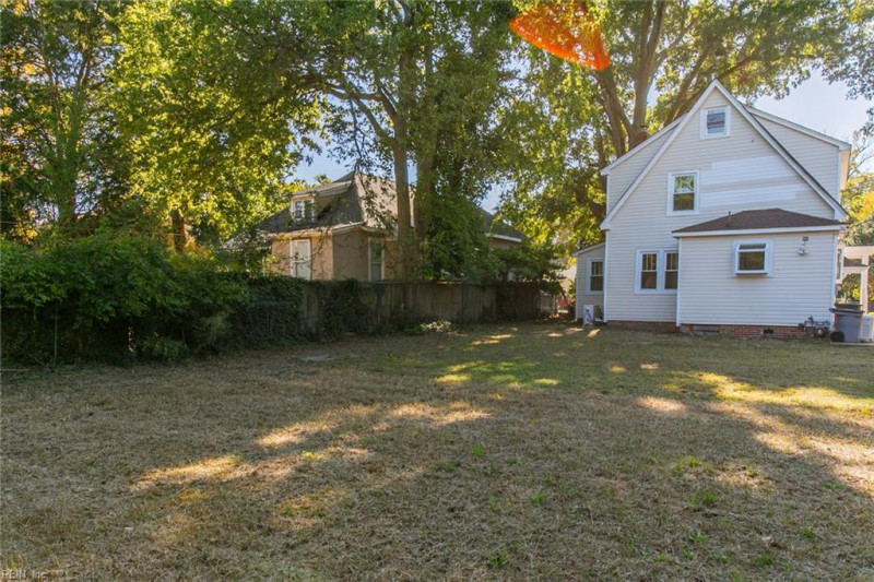 Photo 4 of 50 residential for sale in Hampton virginia