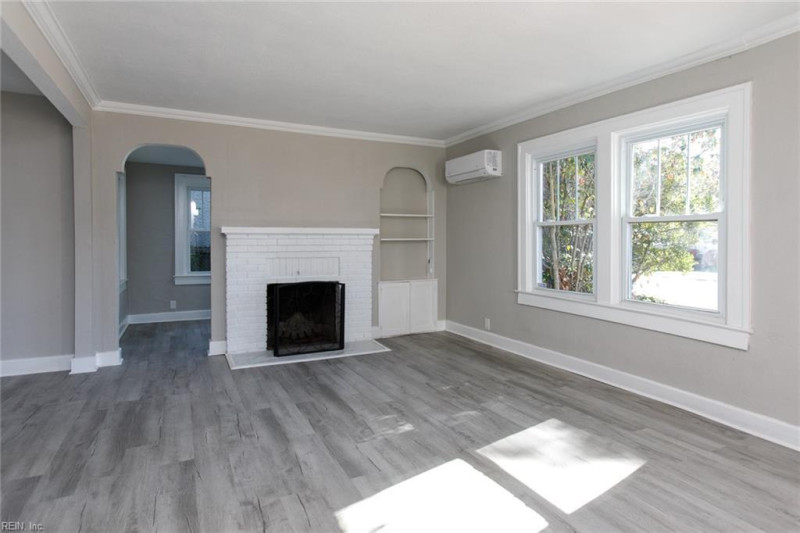 Photo 9 of 50 residential for sale in Hampton virginia