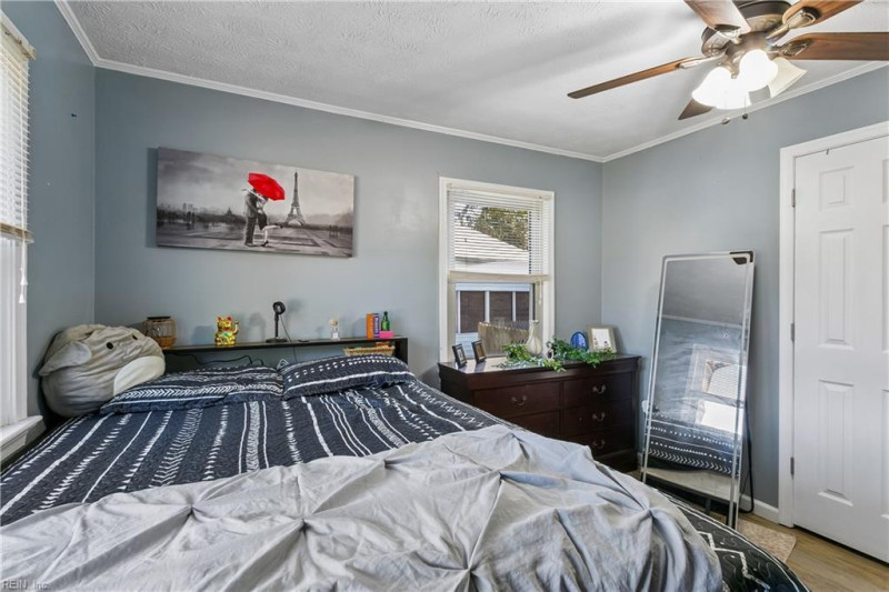 Photo 26 of 32 residential for sale in Newport News virginia