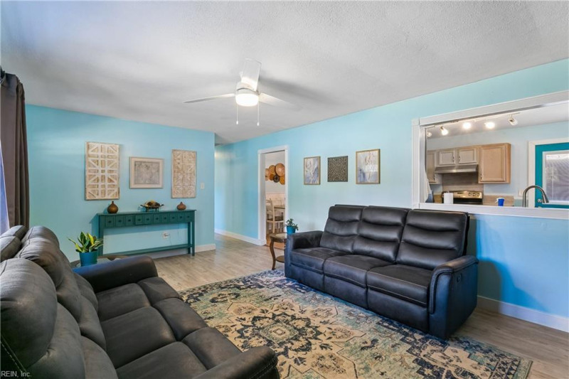 Photo 8 of 32 residential for sale in Newport News virginia