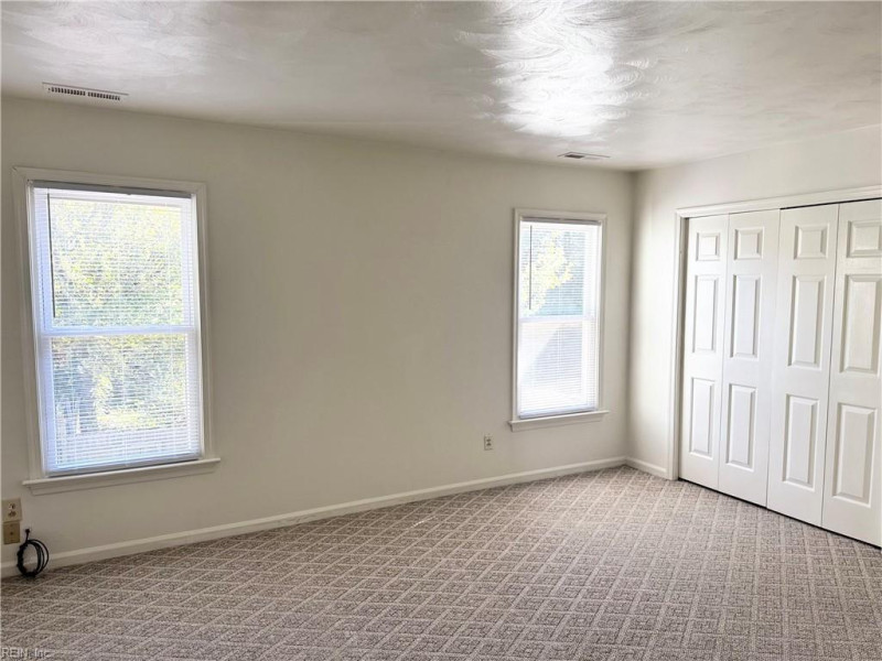 Photo 33 of 47 residential for sale in Chesapeake virginia Photo 33 of 47 residential for sale in Chesapeake virginia