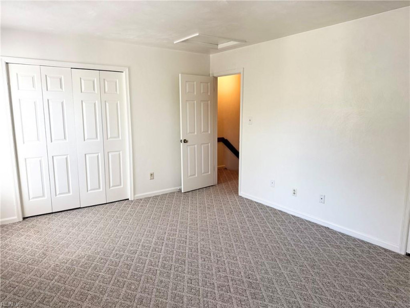 Photo 34 of 47 residential for sale in Chesapeake virginia Photo 34 of 47 residential for sale in Chesapeake virginia