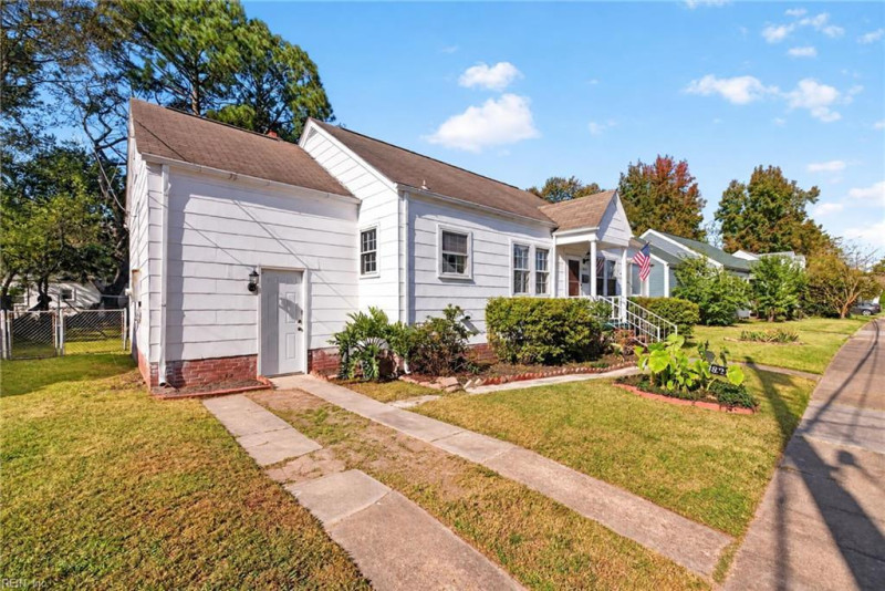 Photo 2 of 28 residential for sale in Norfolk virginia
