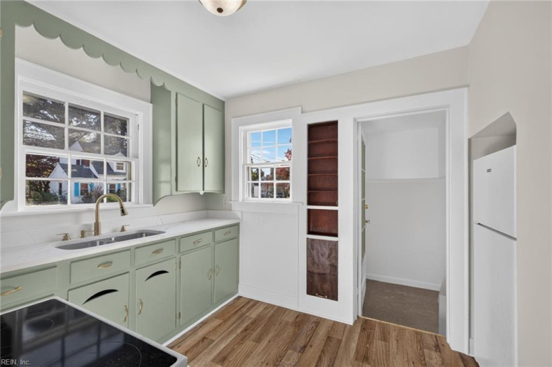 Photo 9 of 28 residential for sale in Norfolk virginia