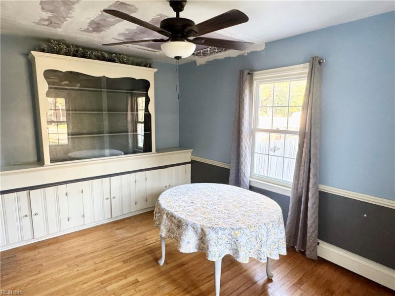 Photo 10 of 39 residential for sale in Newport News virginia