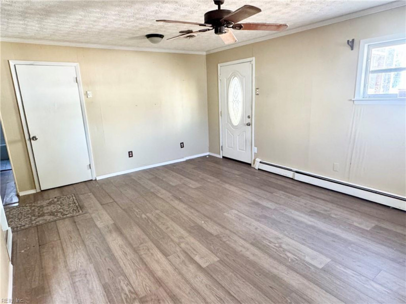Photo 13 of 39 residential for sale in Newport News virginia