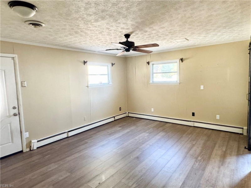 Photo 14 of 39 residential for sale in Newport News virginia