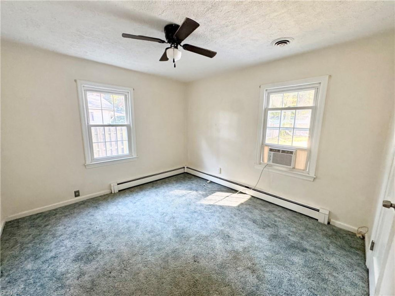 Photo 23 of 39 residential for sale in Newport News virginia