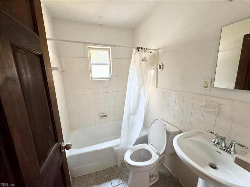 Photo 27 of 39 residential for sale in Newport News virginia