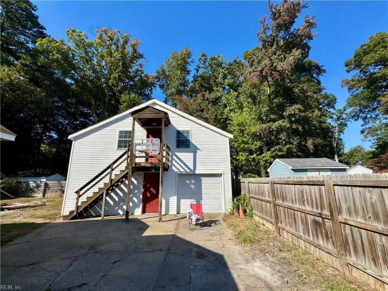 Photo 28 of 39 residential for sale in Newport News virginia