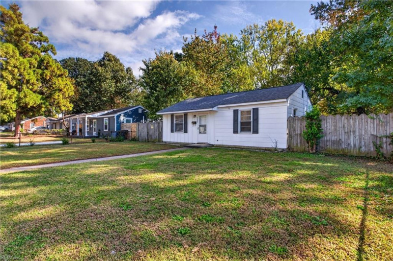 Photo 3 of 25 residential for sale in Hampton virginia Photo 3 of 25 residential for sale in Hampton virginia