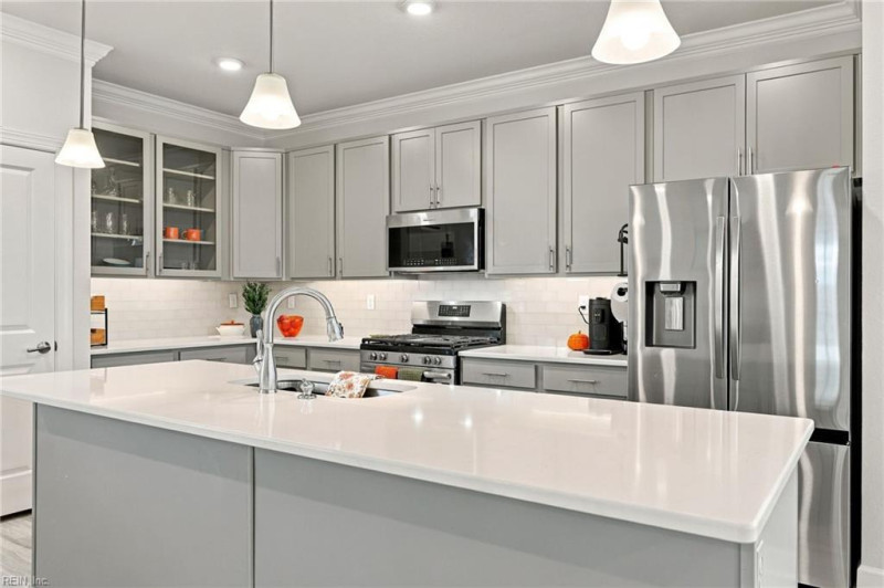 Photo 12 of 50 residential for sale in Chesapeake virginia