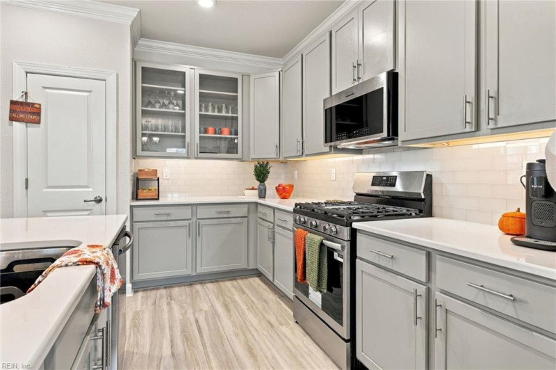 Photo 13 of 50 residential for sale in Chesapeake virginia