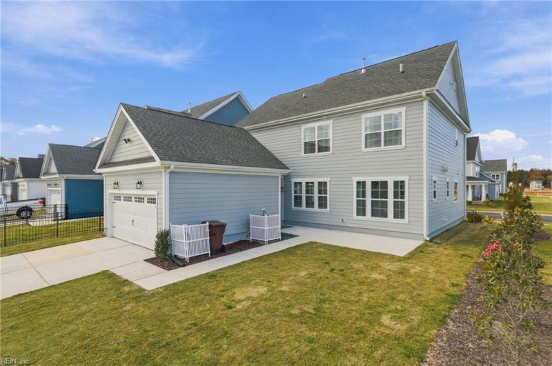 Photo 3 of 50 residential for sale in Chesapeake virginia