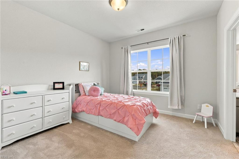 Photo 31 of 50 residential for sale in Chesapeake virginia