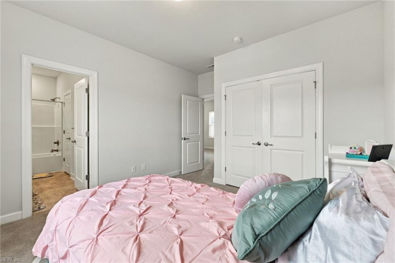 Photo 33 of 50 residential for sale in Chesapeake virginia