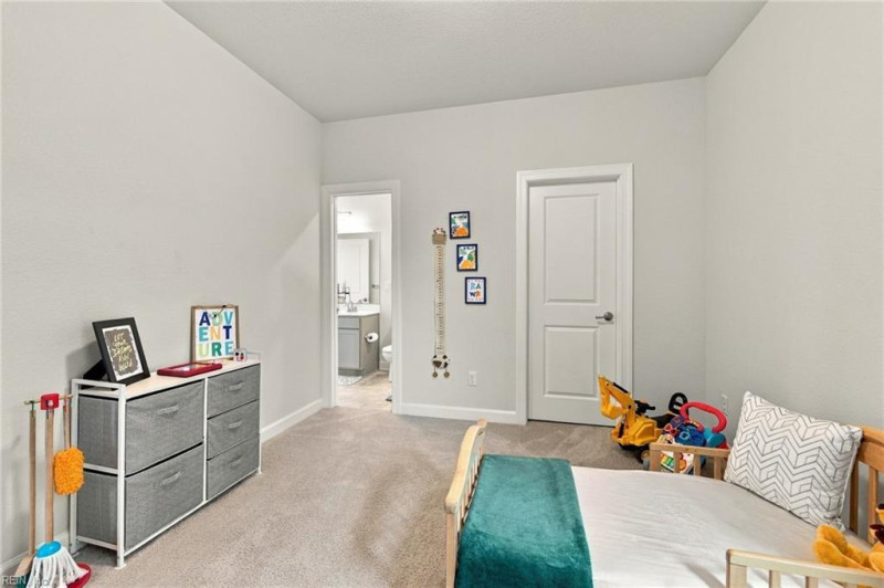 Photo 38 of 50 residential for sale in Chesapeake virginia
