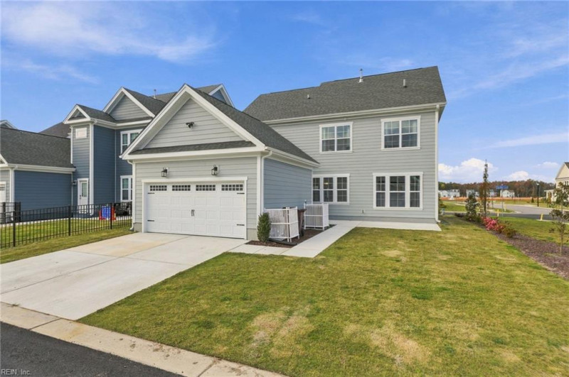 Photo 4 of 50 residential for sale in Chesapeake virginia