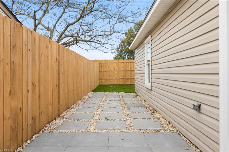 Photo 18 of 21 residential for sale in Virginia Beach virginia