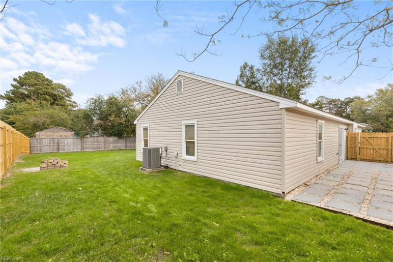 Photo 19 of 21 residential for sale in Virginia Beach virginia