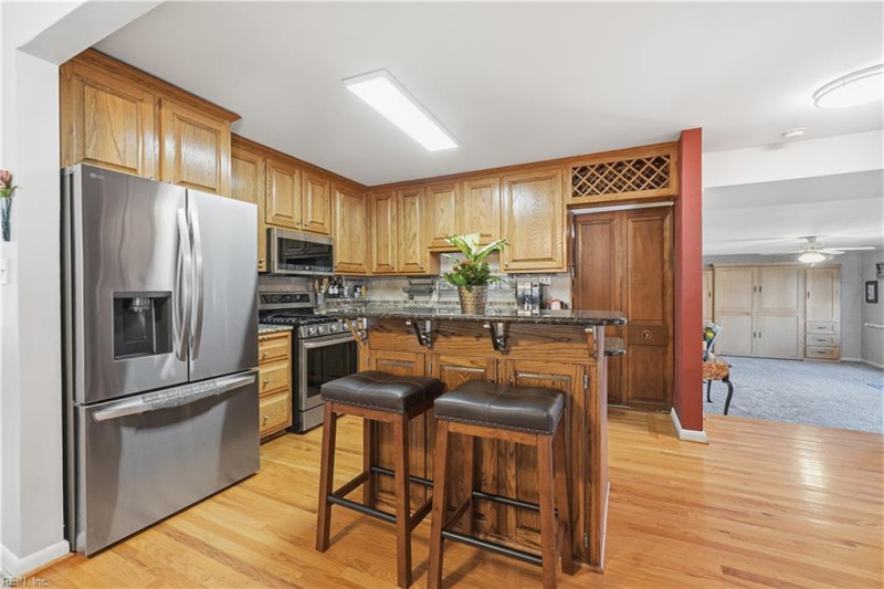 Photo 11 of 46 residential for sale in Virginia Beach virginia