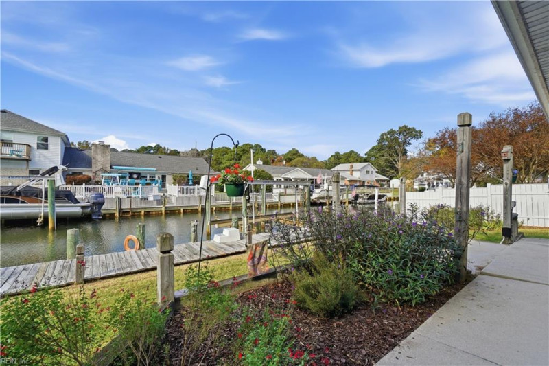Photo 16 of 46 residential for sale in Virginia Beach virginia