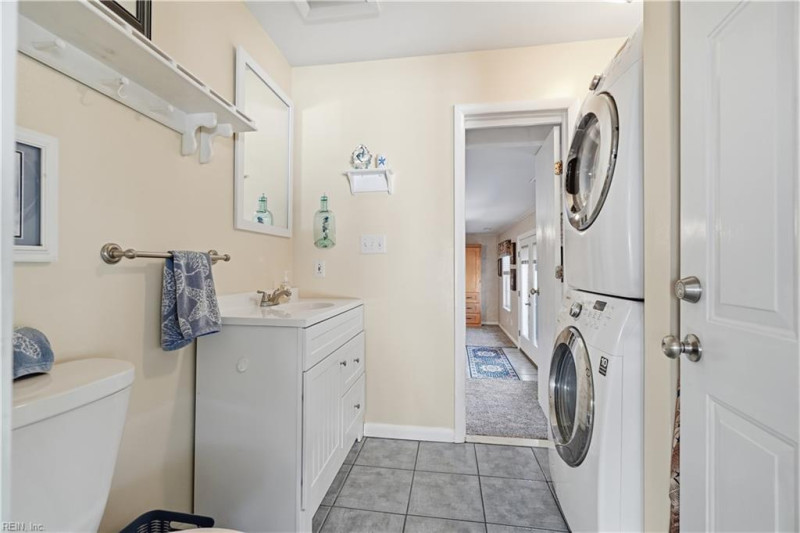 Photo 25 of 46 residential for sale in Virginia Beach virginia