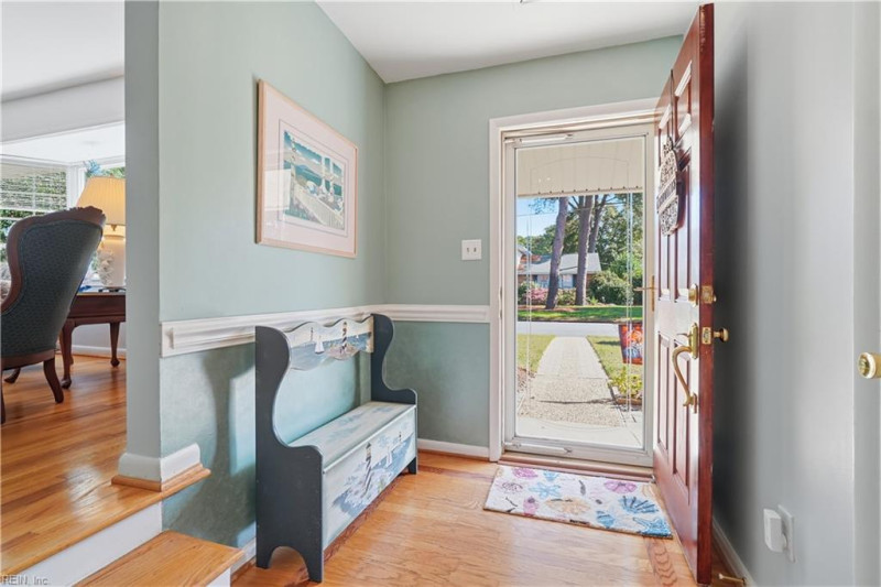 Photo 3 of 46 residential for sale in Virginia Beach virginia