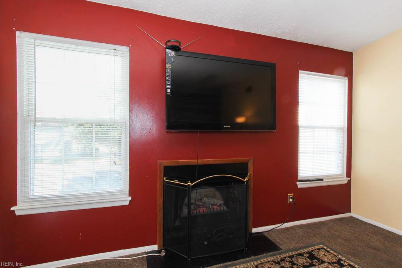 Photo 8 of 24 residential for sale in Virginia Beach virginia